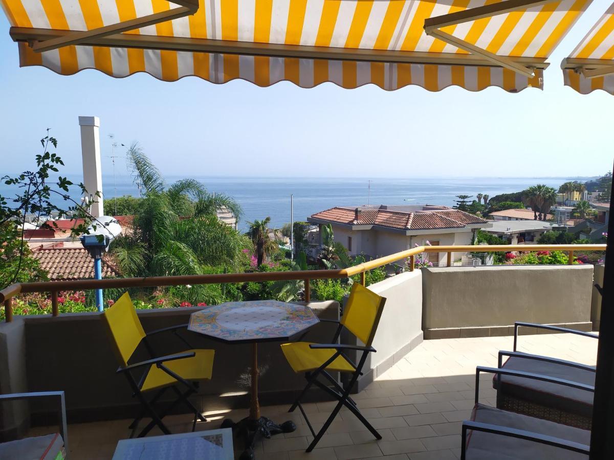 Nero Basalto Azzurro Mare Bed & Breakfast อาชิ กัสเตลโล ภายนอก รูปภาพ