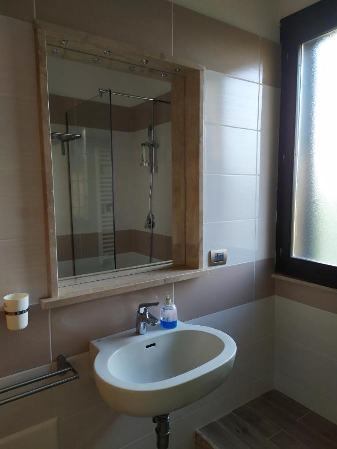 Nero Basalto Azzurro Mare Bed & Breakfast อาชิ กัสเตลโล ภายนอก รูปภาพ