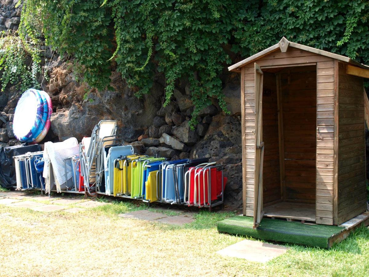 Nero Basalto Azzurro Mare Bed & Breakfast อาชิ กัสเตลโล ภายนอก รูปภาพ